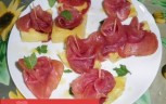 Ananas e prosciutto crudo