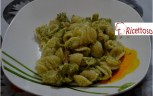 Orecchiette con broccoli e speck