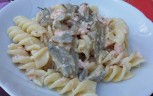 Pasta con salmone, carciofi e philadelphia