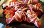 Calamari grigliati in insalata di pomodori